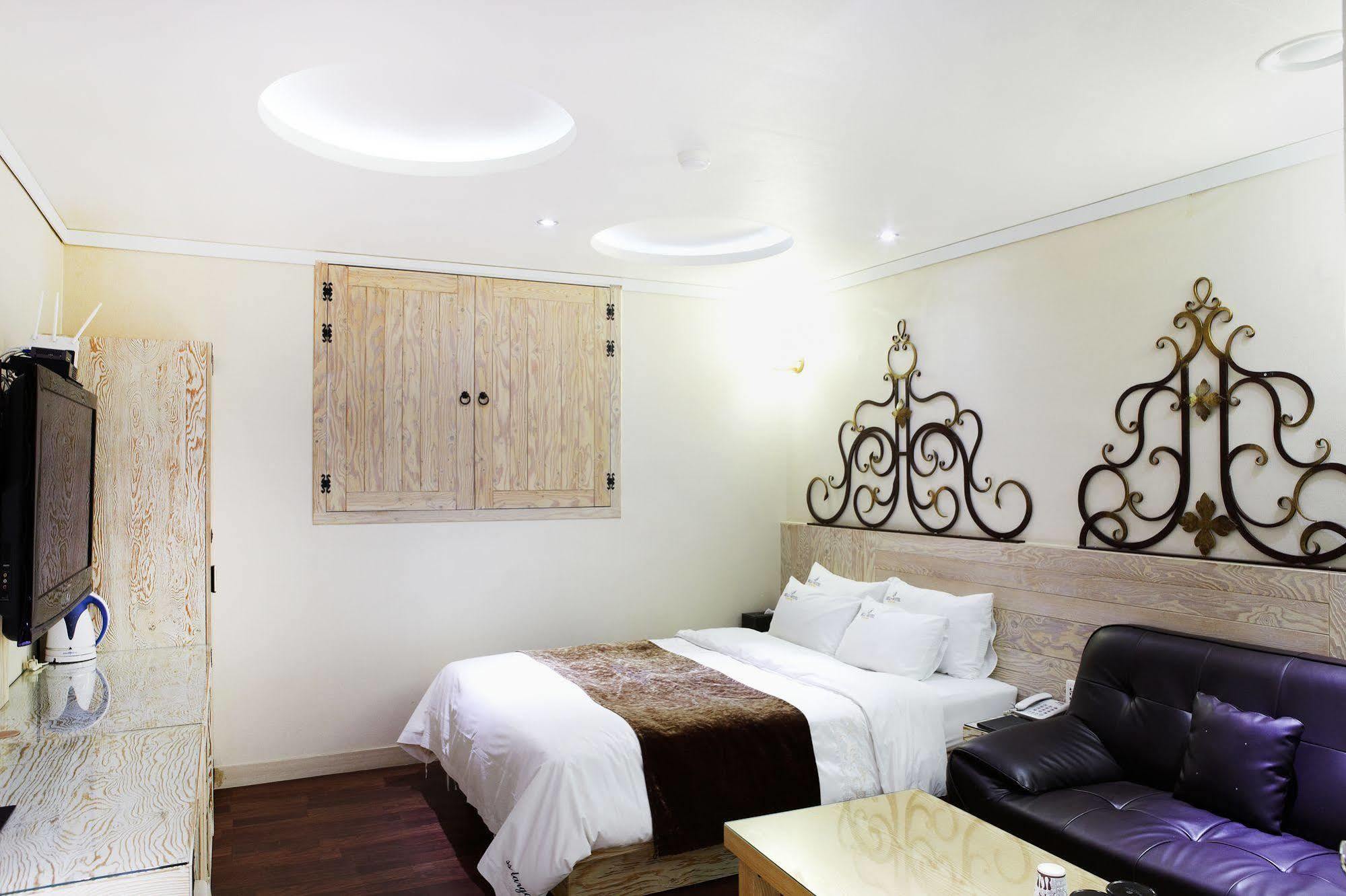 Bell Hotel Hwaseong Экстерьер фото